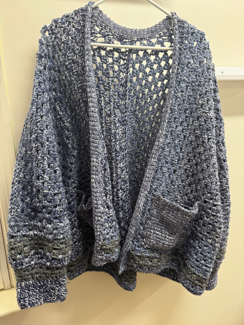 Hexocardigan