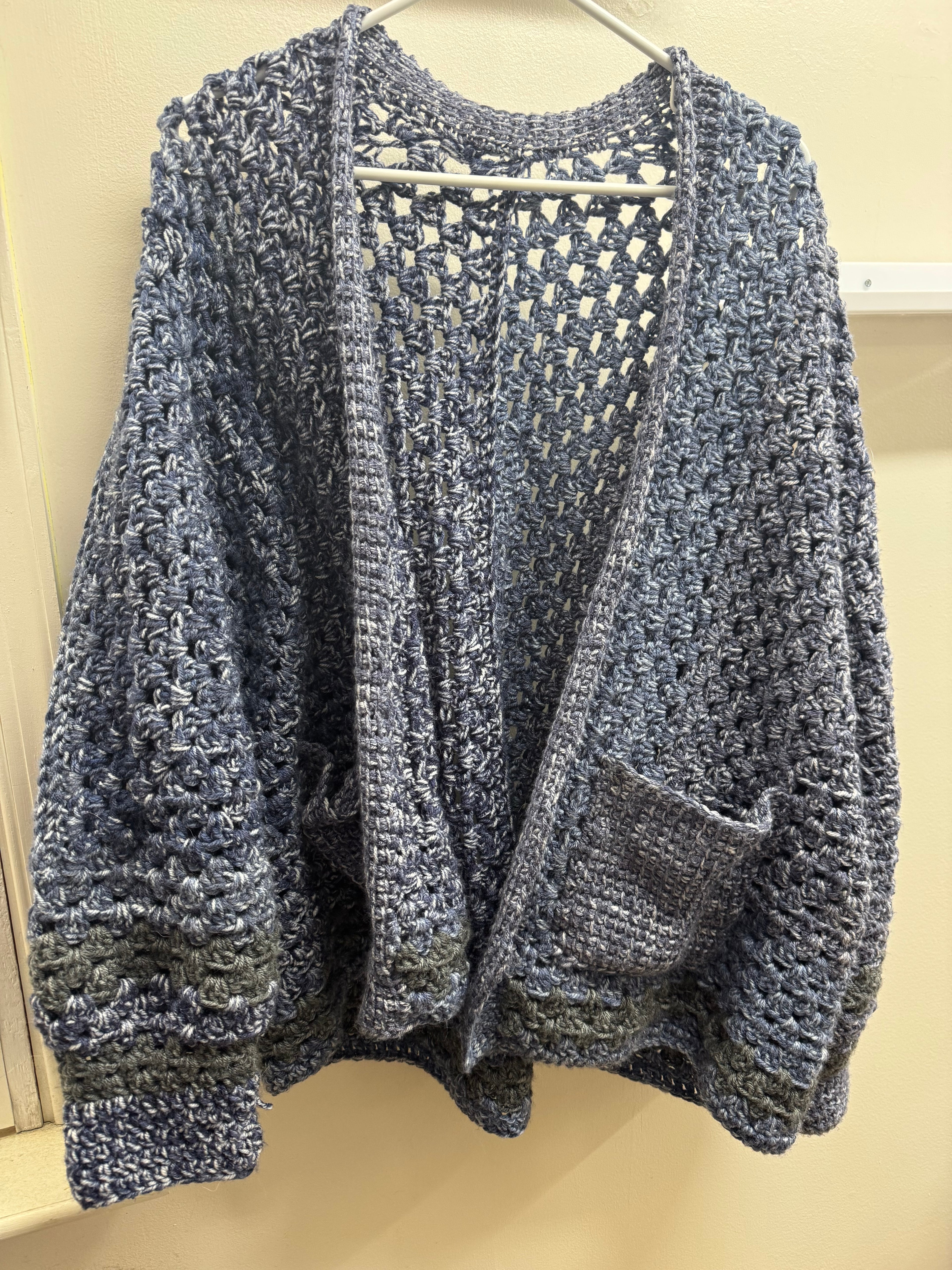 Hexocardigan