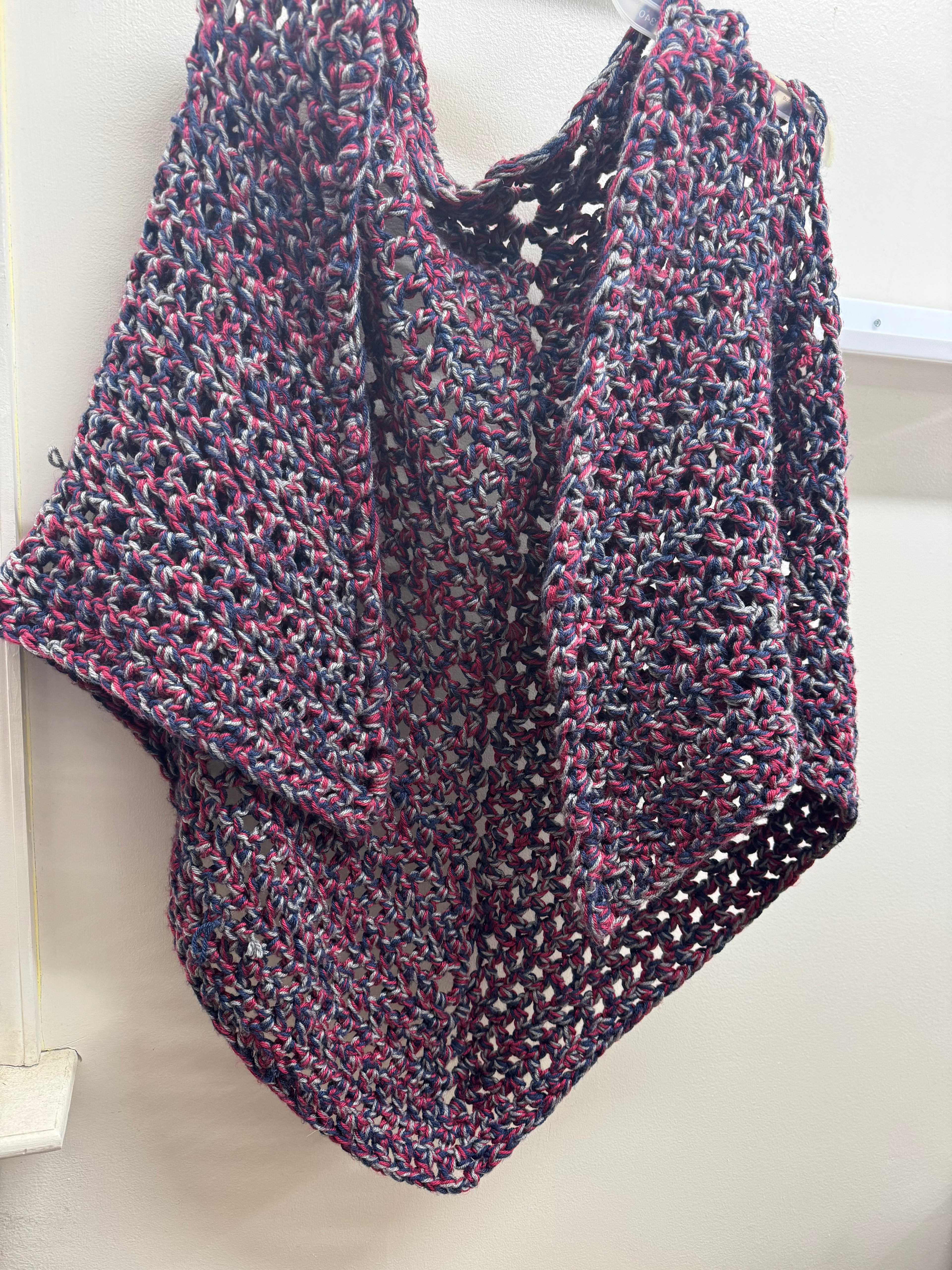 Triangle of love shoulder shawl